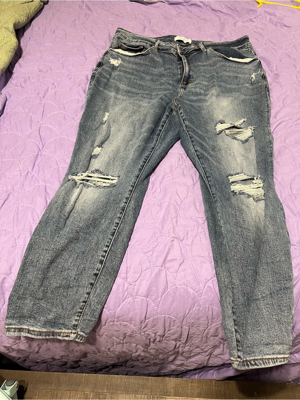 Judy Blue Slim Fit Skinny Jeans — Light Blue Wash